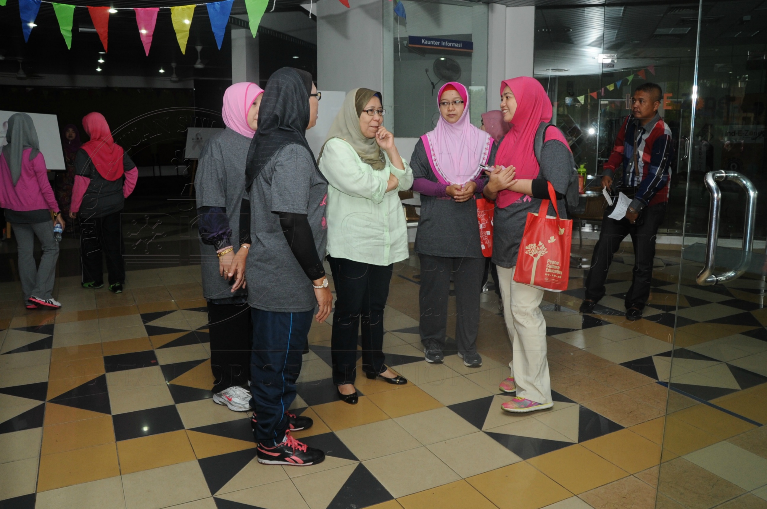 PRO 16 69 Karnival Pewaris 2016   UPSIHAS 8198